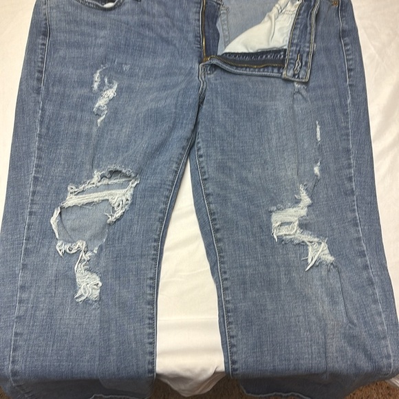 Levi’s Women's Blue Distressed Boyfriend Jeans - Picture 5 of 7